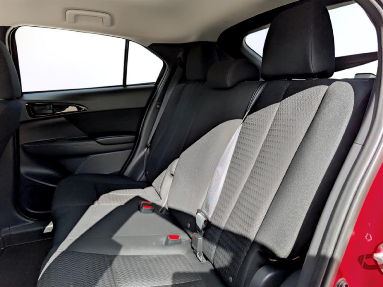 2022 Mitsubishi Eclipse Cross ES  **COL SENS - HTD SEATS** Photo