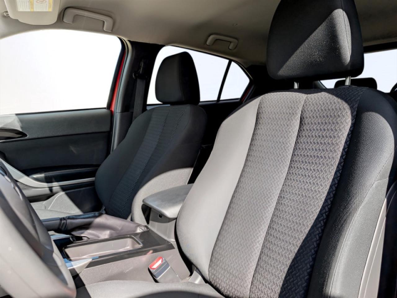 2022 Mitsubishi Eclipse Cross ES  **COL SENS - HTD SEATS** Photo