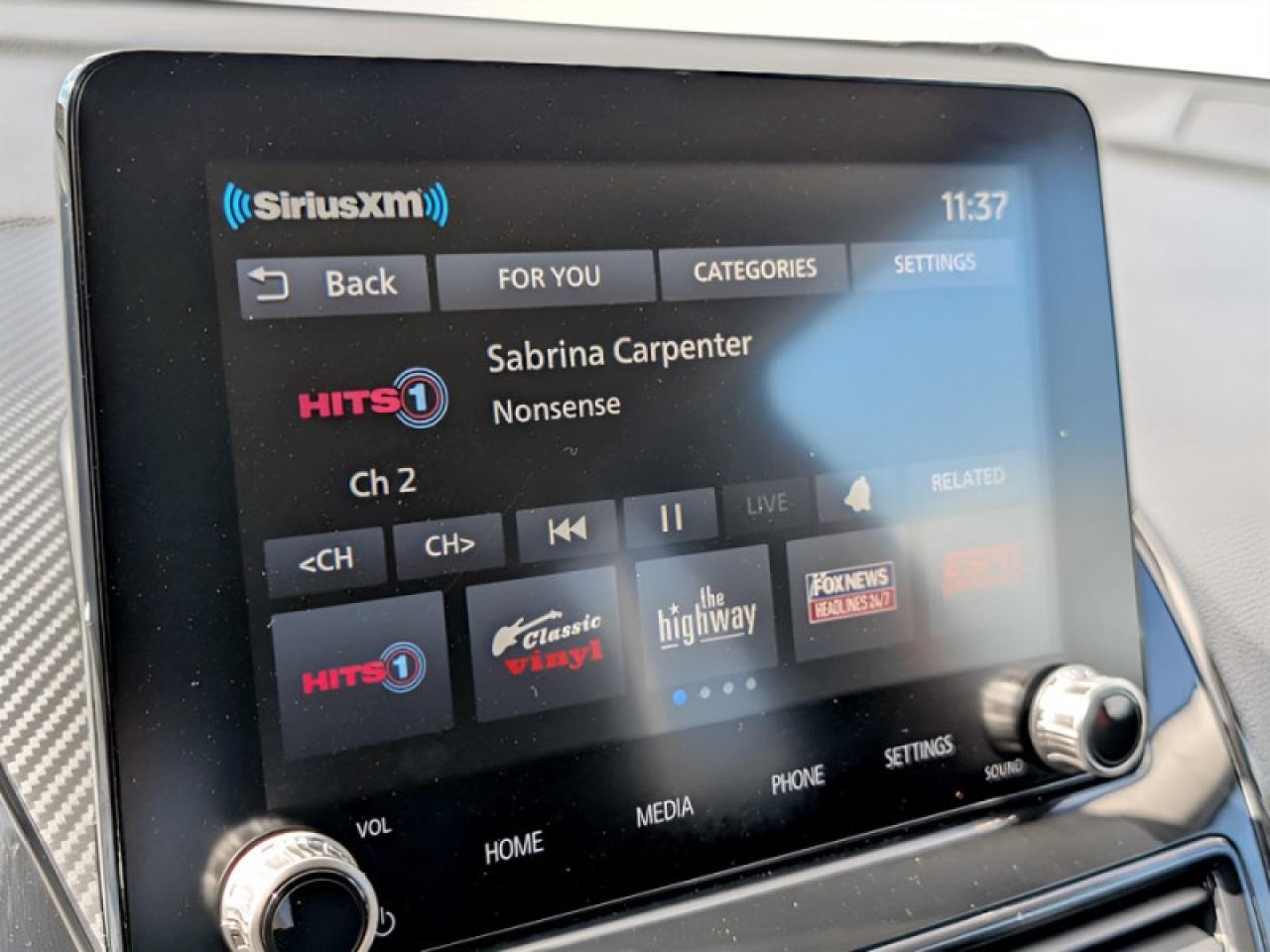 2022 Mitsubishi Eclipse Cross ES  **COL SENS - HTD SEATS** Photo