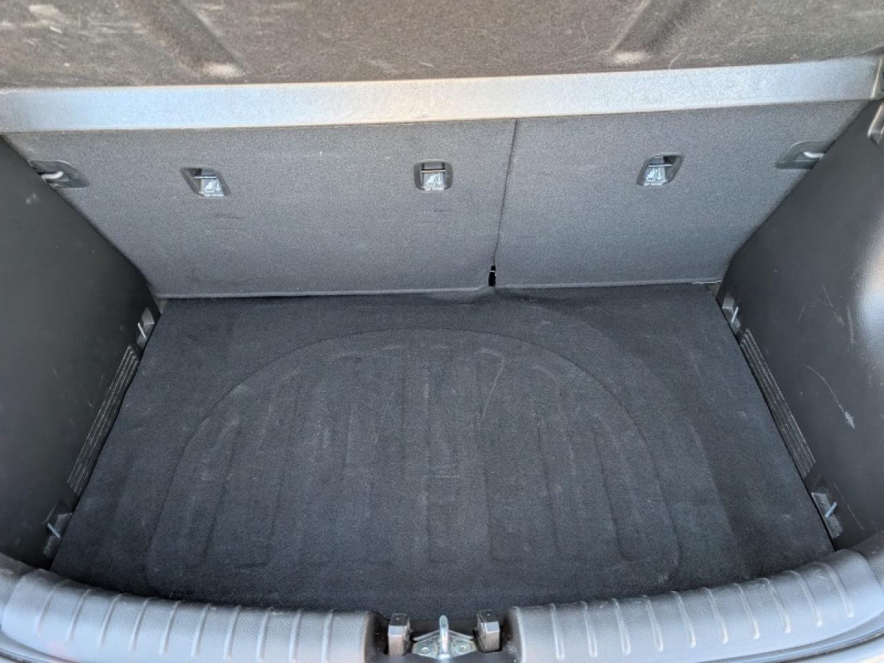2022 Kia Rio 5-Door LX+  **REAR CAM - HTD SEATS** Photo