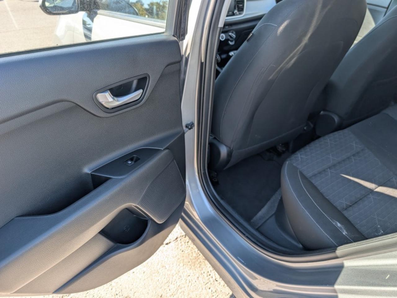 2022 Kia Rio 5-Door LX+  **REAR CAM - HTD SEATS** Photo