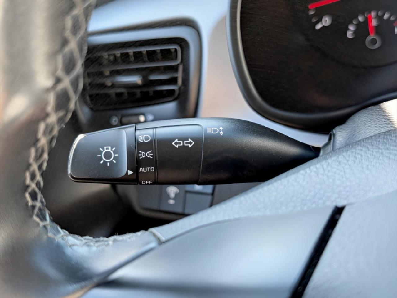 2022 Kia Rio 5-Door LX+  **REAR CAM - HTD SEATS** Photo