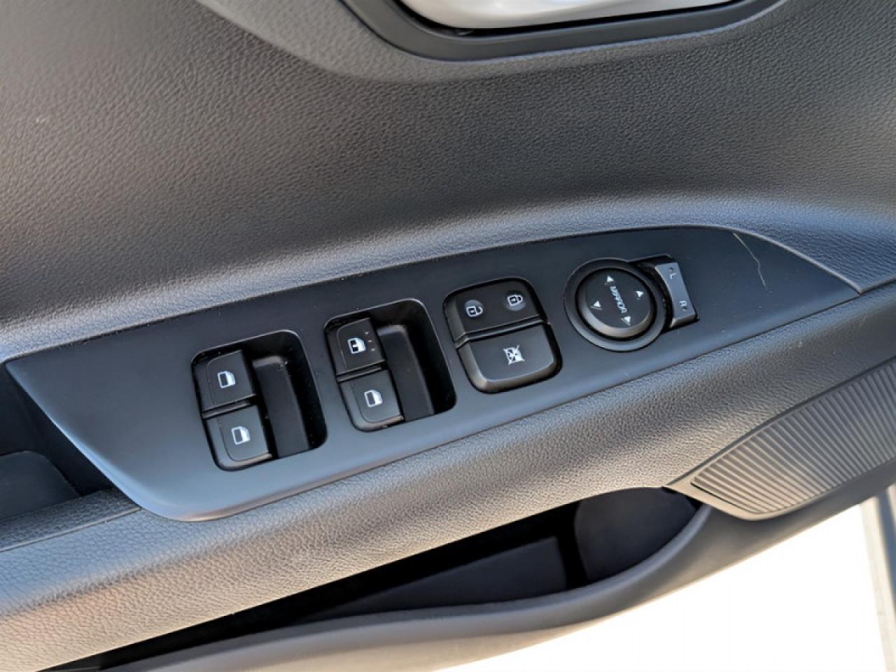 2022 Kia Rio 5-Door LX+  **REAR CAM - HTD SEATS** Photo