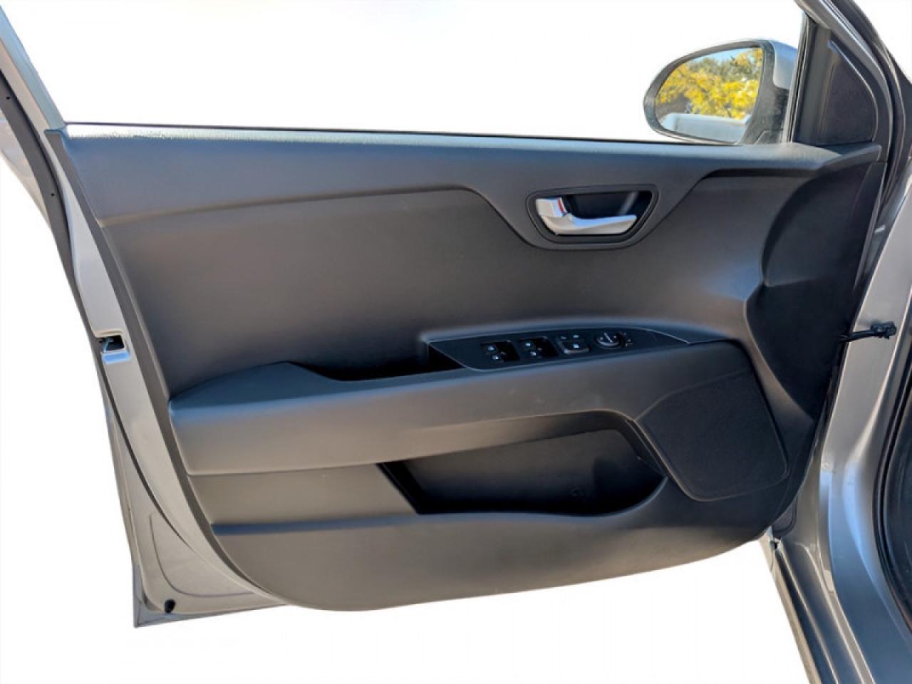 2022 Kia Rio 5-Door LX+  **REAR CAM - HTD SEATS** Photo