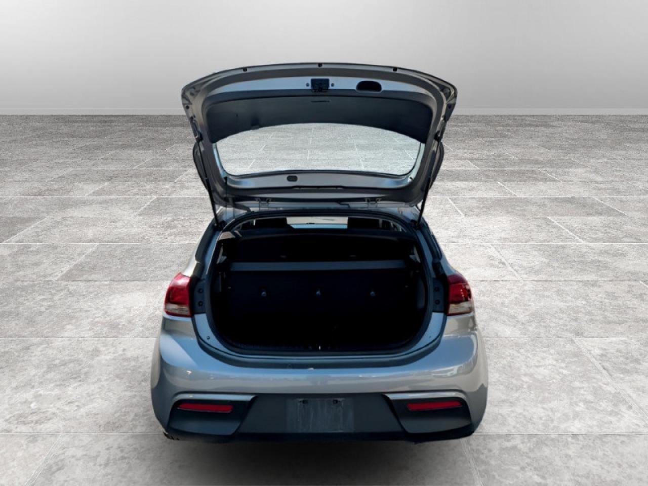 2022 Kia Rio 5-Door LX+  **REAR CAM - HTD SEATS** Photo