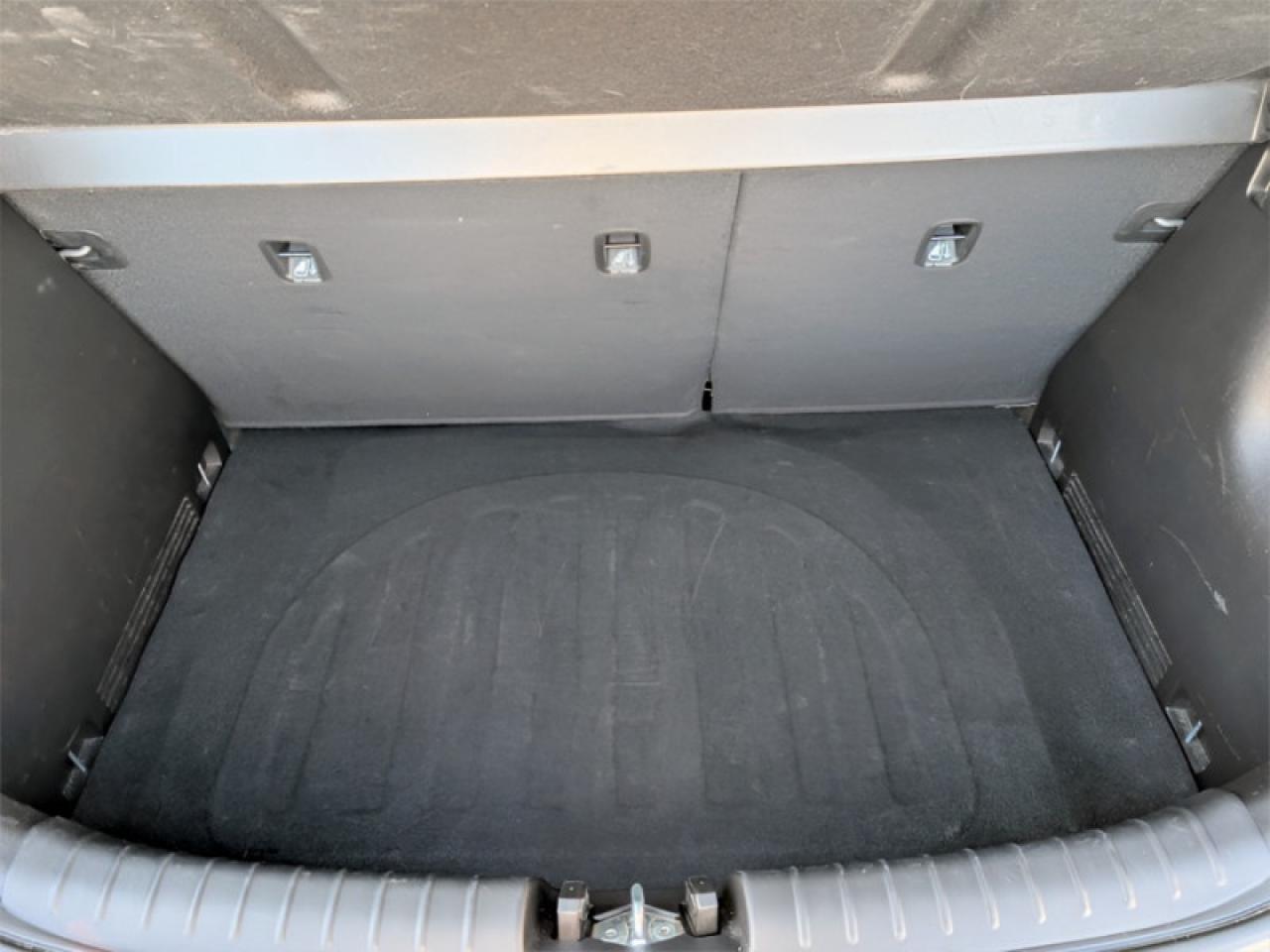 2022 Kia Rio 5-Door LX+  **REAR CAM - HTD SEATS** Photo