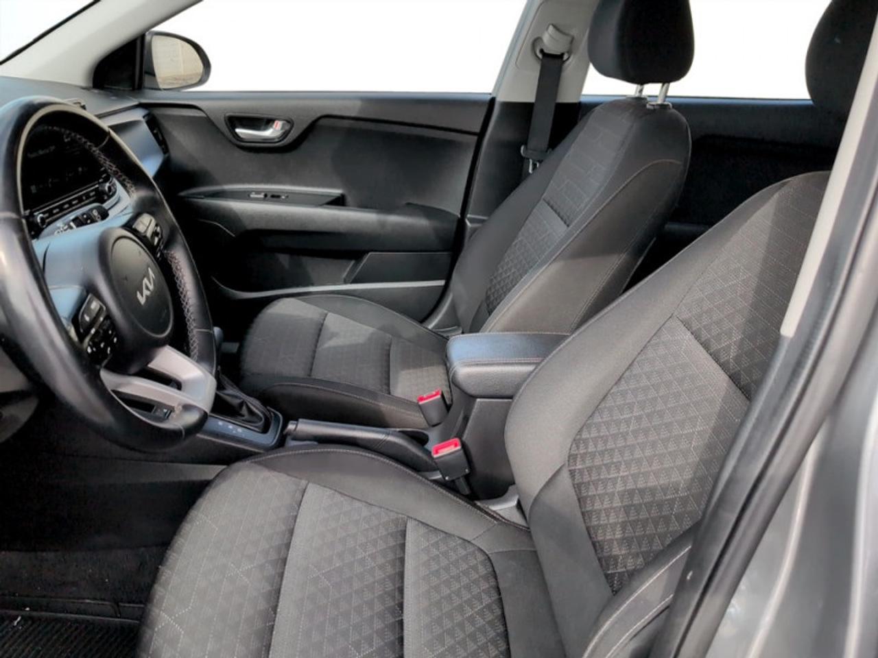 2022 Kia Rio 5-Door LX+  **REAR CAM - HTD SEATS** Photo