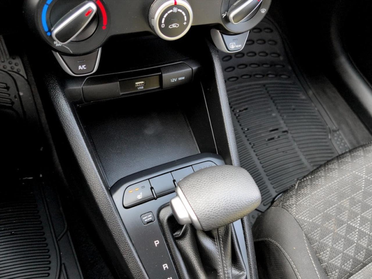 2022 Kia Rio 5-Door LX+  **REAR CAM - HTD SEATS** Photo