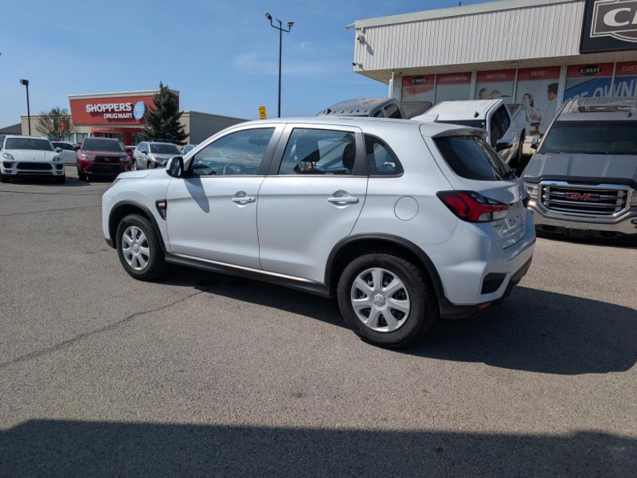 2023 Mitsubishi RVR ES  **HTD SEATS - APPLE CP** Photo2