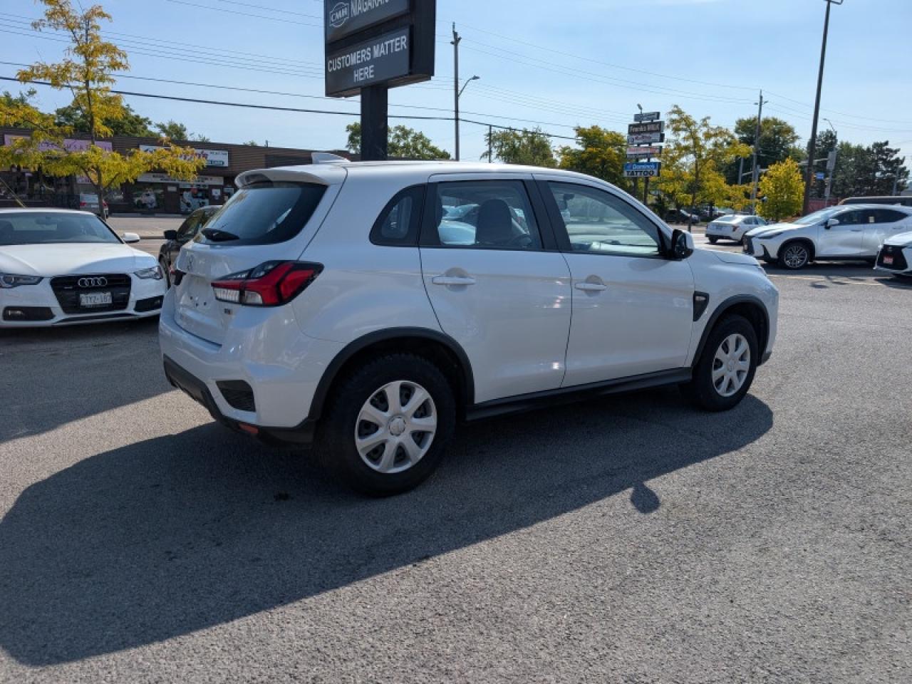 2023 Mitsubishi RVR ES  **HTD SEATS - APPLE CP** Photo4