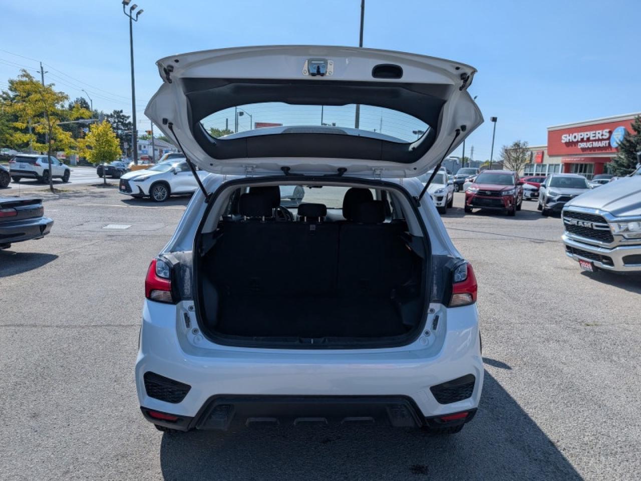 2023 Mitsubishi RVR ES  **HTD SEATS - APPLE CP** Photo