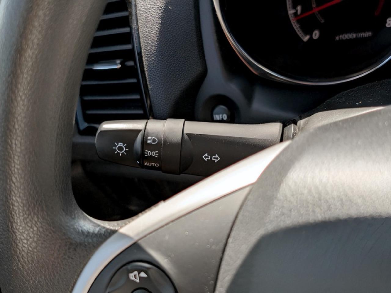 2023 Mitsubishi RVR ES  **HTD SEATS - APPLE CP** Photo