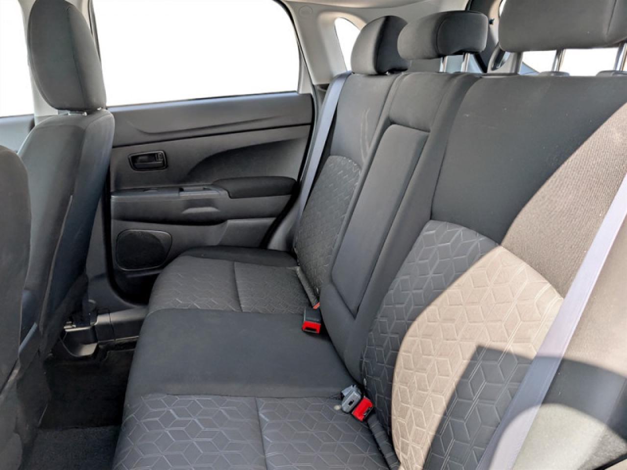 2023 Mitsubishi RVR ES  **HTD SEATS - APPLE CP** Photo