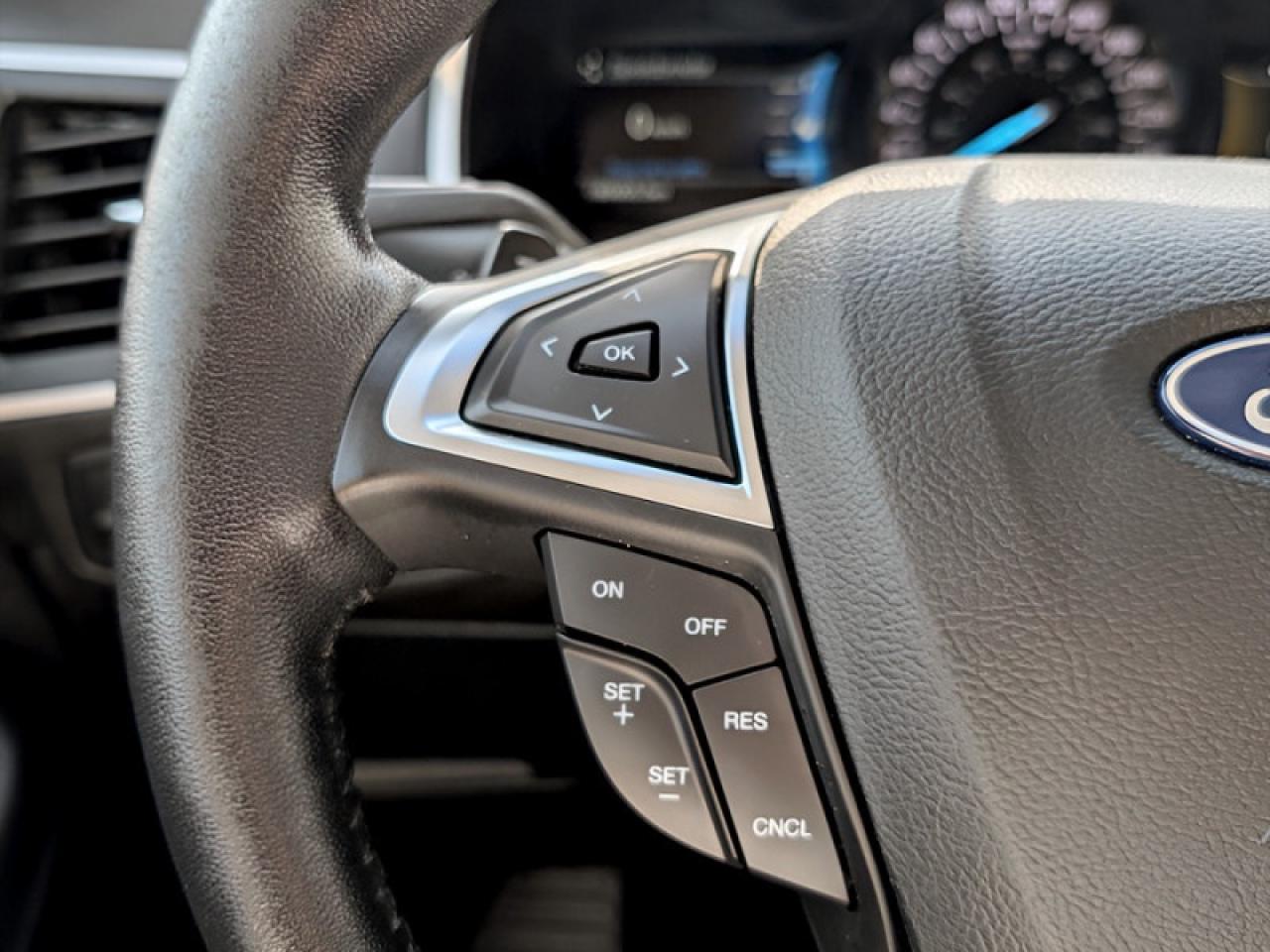 2018 Ford Edge SEL  **CANADIAN TOURING PACKAGE** Photo