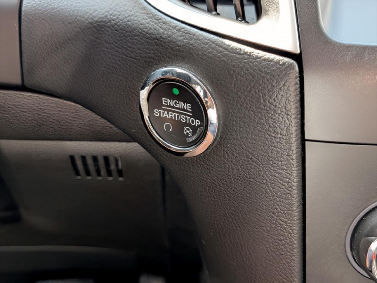 2018 Ford Edge SEL  **CANADIAN TOURING PACKAGE** Photo