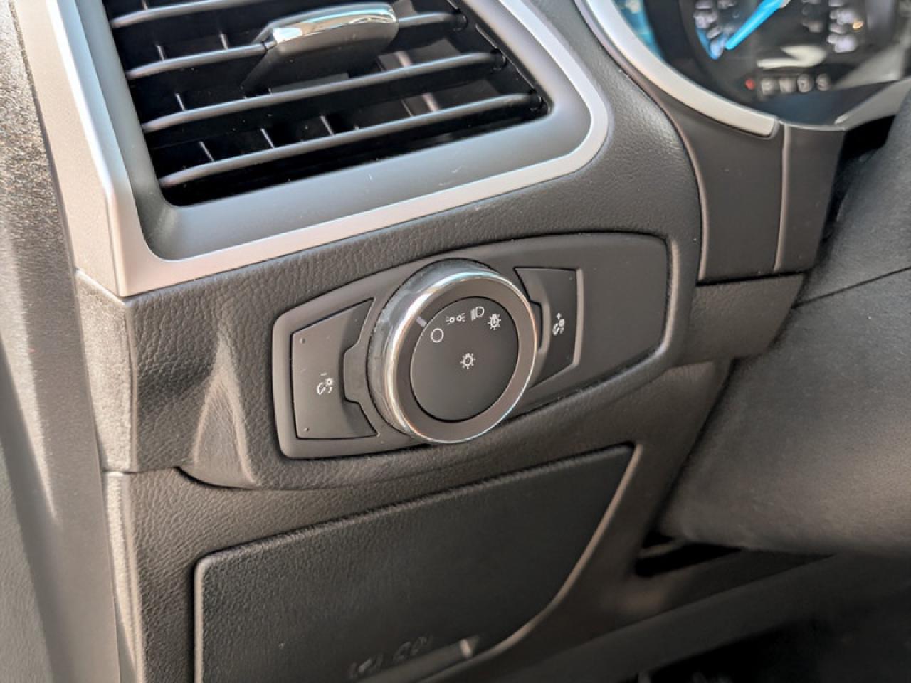 2018 Ford Edge SEL  **CANADIAN TOURING PACKAGE** Photo