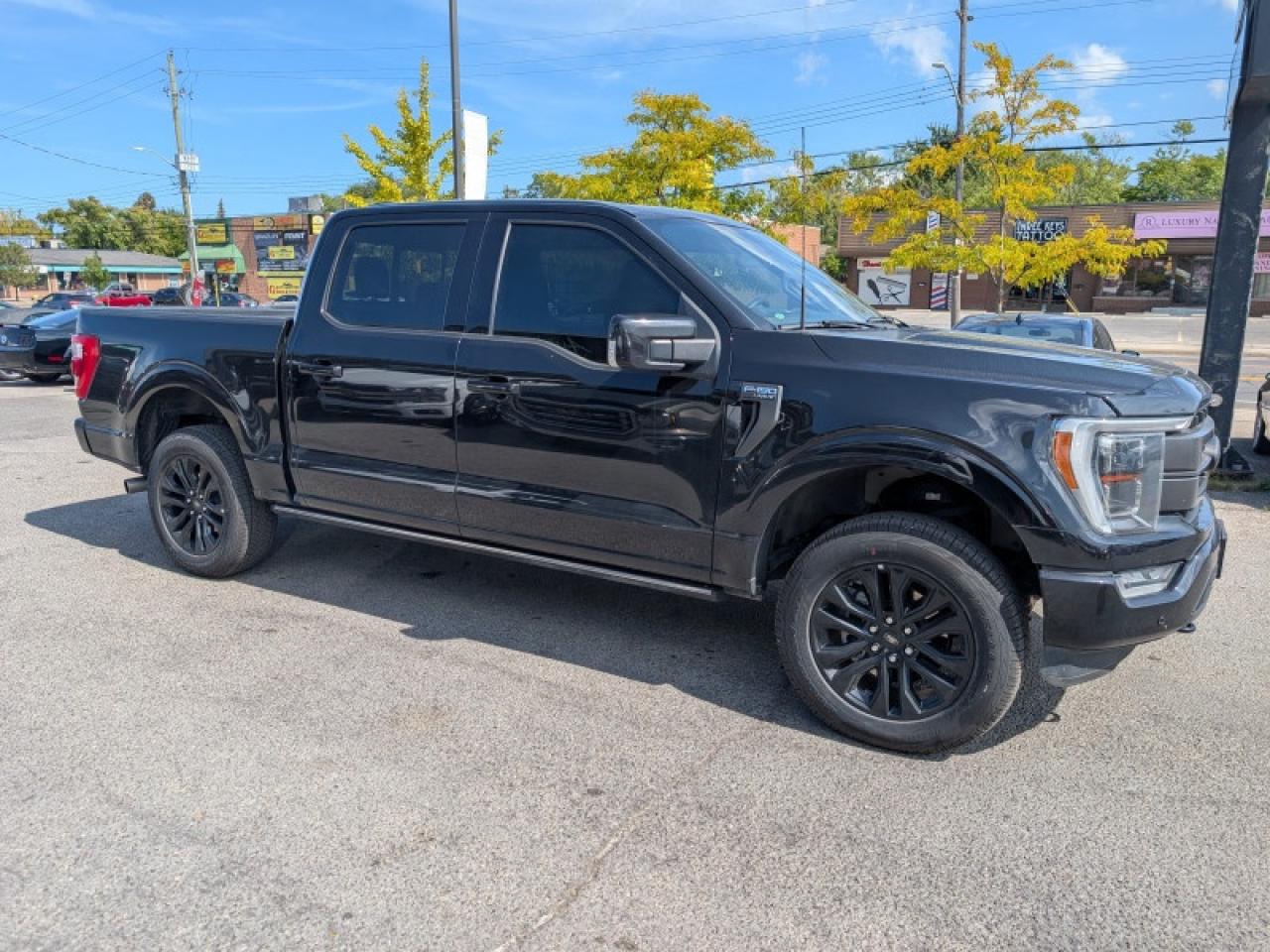 2022 Ford F-150 Lariat  **PANO ROOF - PWR RUNNERS** Photo