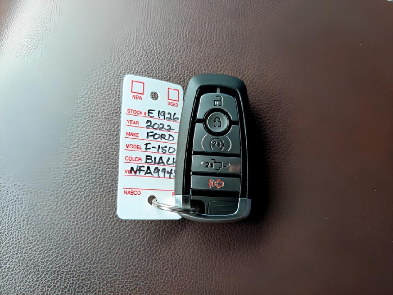 2022 Ford F-150 Lariat  **PANO ROOF - PWR RUNNERS** Photo