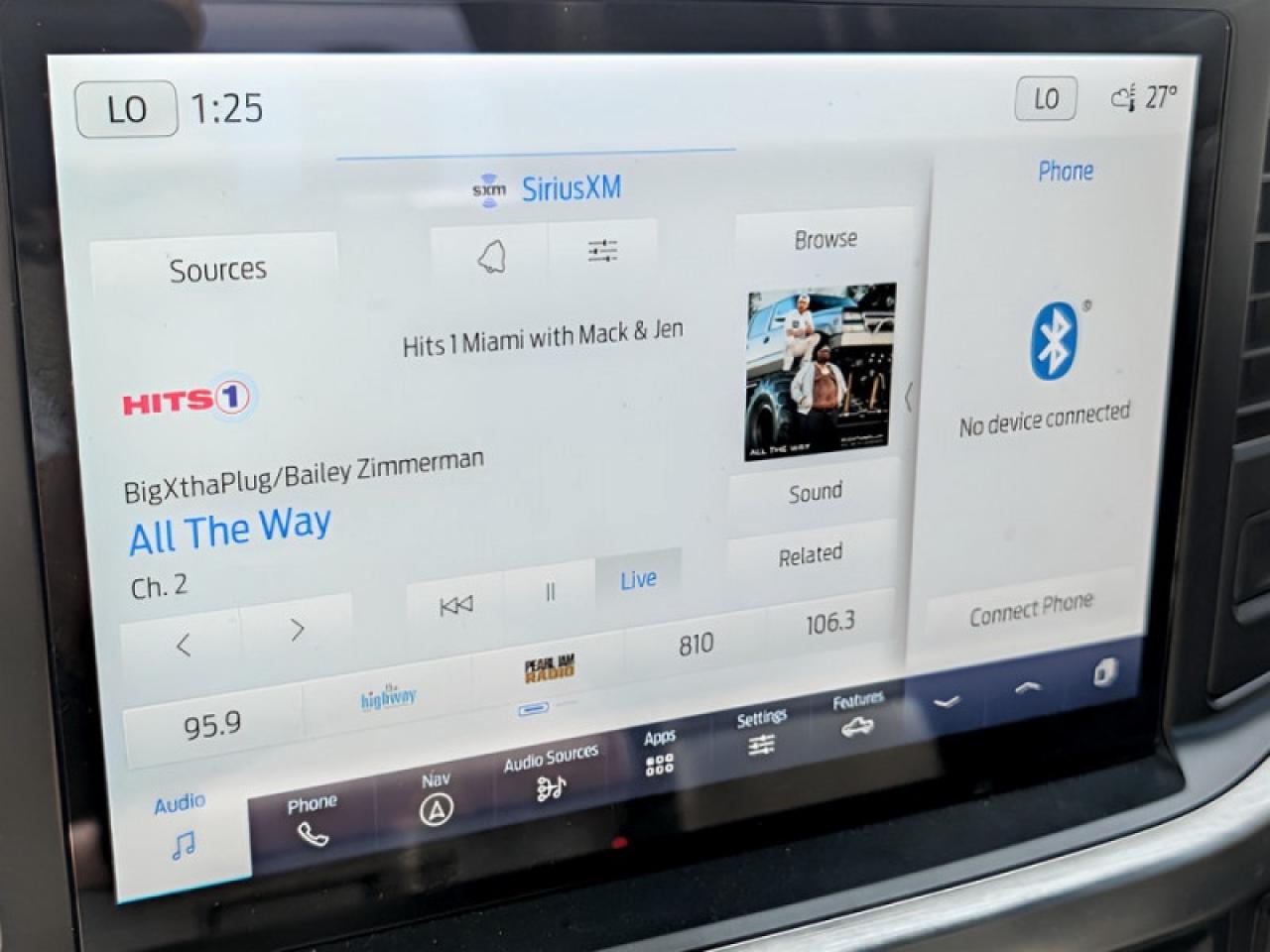 2022 Ford F-150 Lariat  **PANO ROOF - PWR RUNNERS** Photo