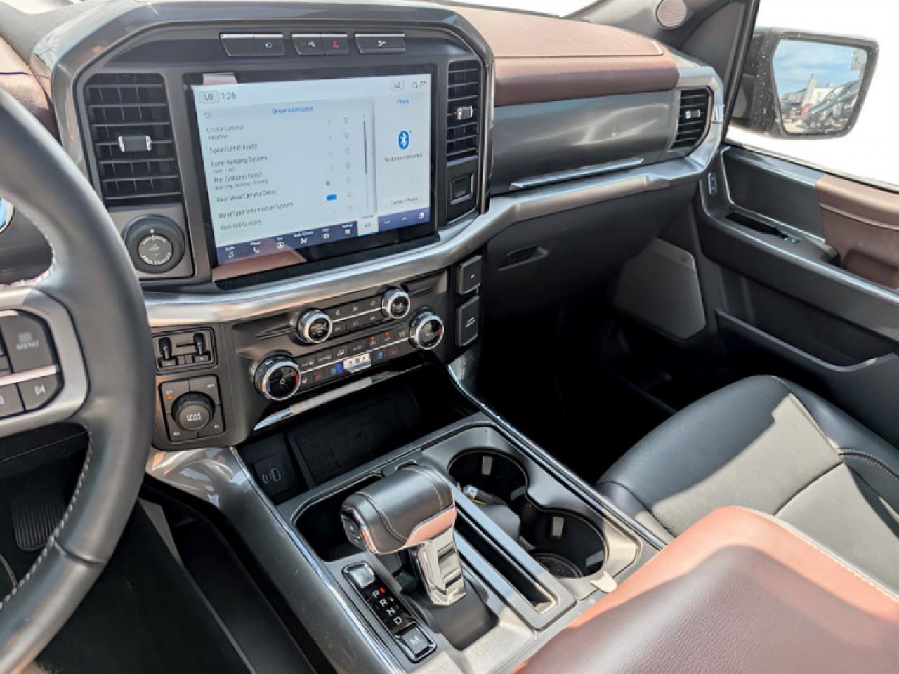 2022 Ford F-150 Lariat  **PANO ROOF - PWR RUNNERS** Photo