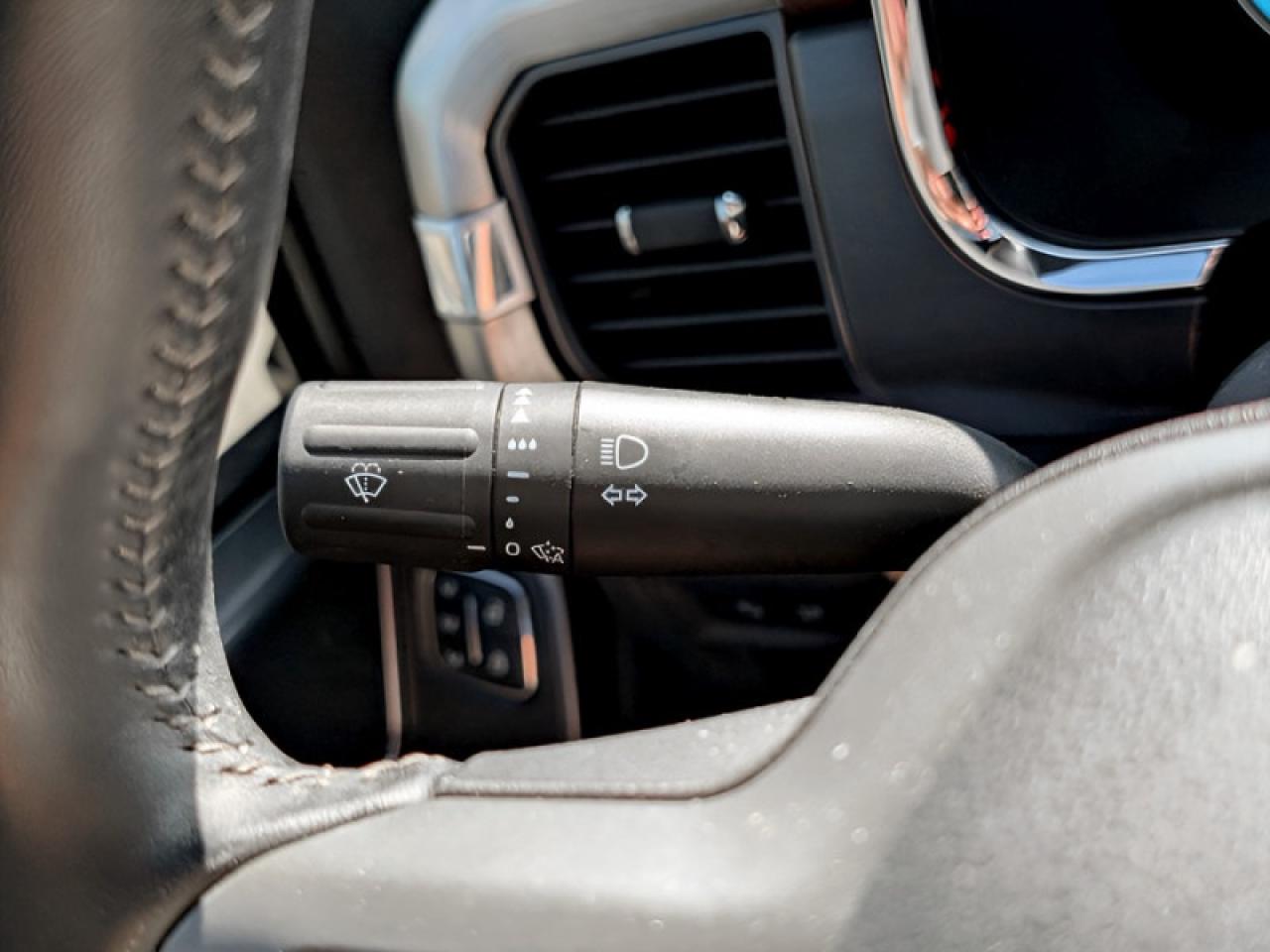 2022 Ford F-150 Lariat  **PANO ROOF - PWR RUNNERS** Photo