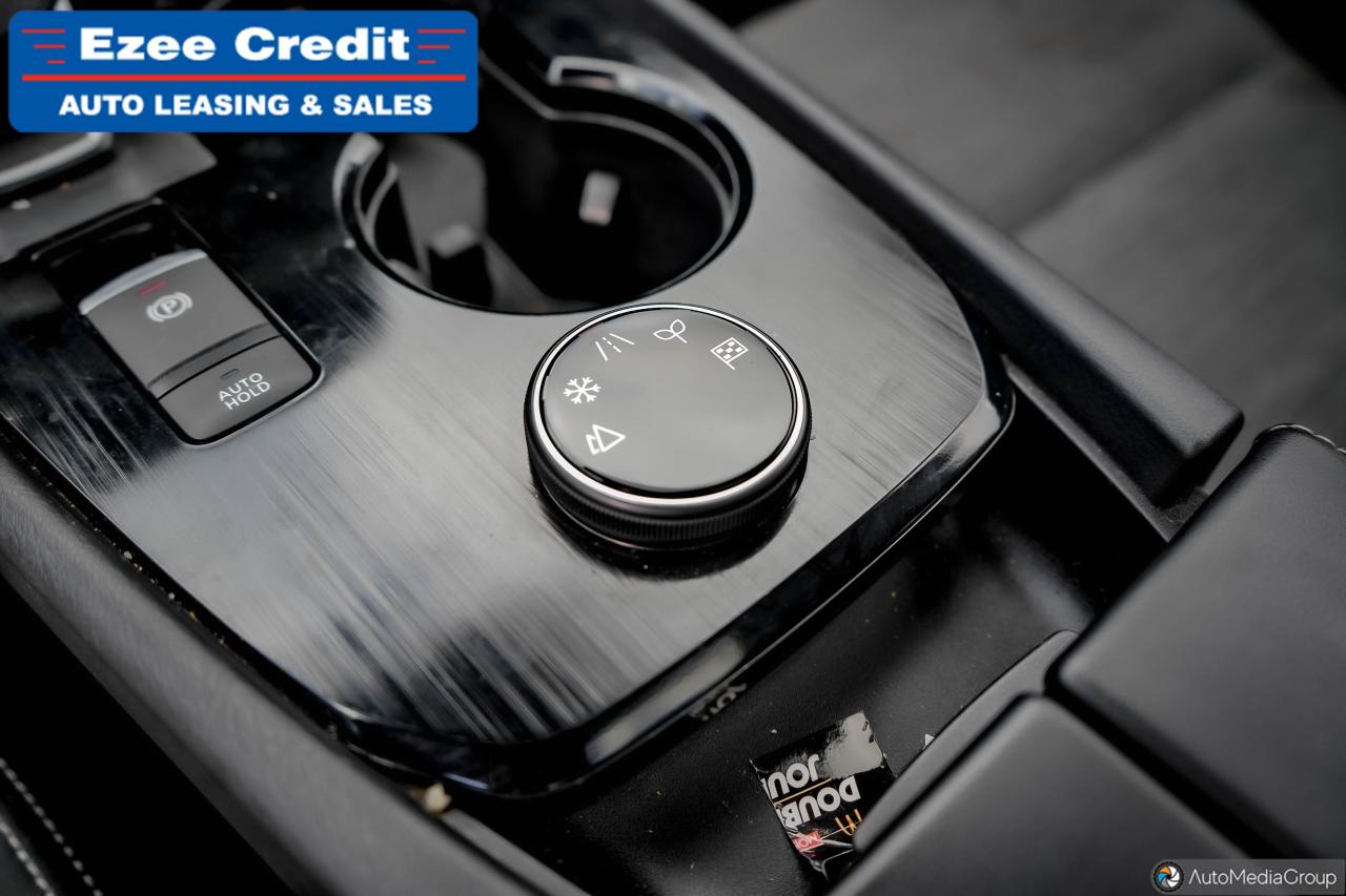 2023 Nissan Rogue SV Photo