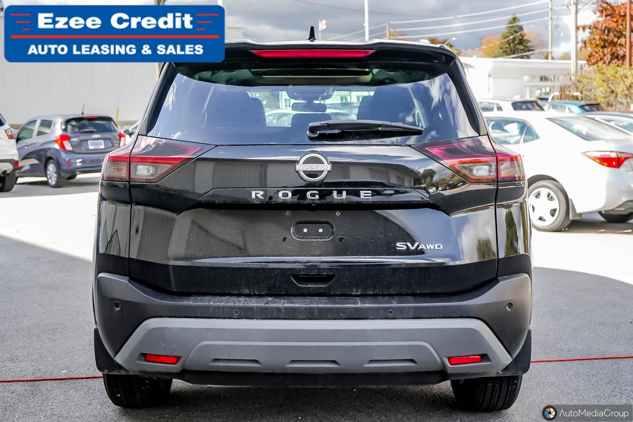 2023 Nissan Rogue SV Photo