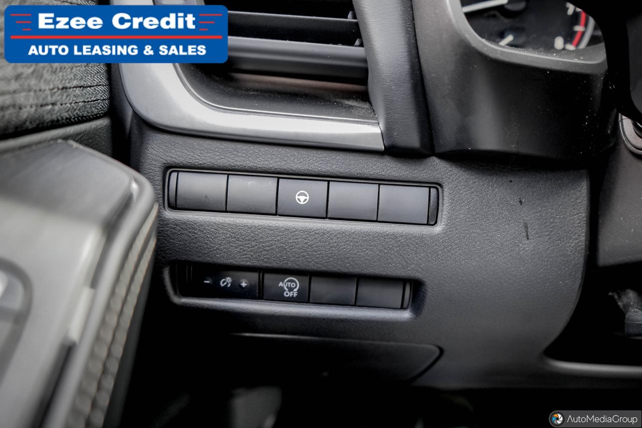 2023 Nissan Rogue SV Photo19