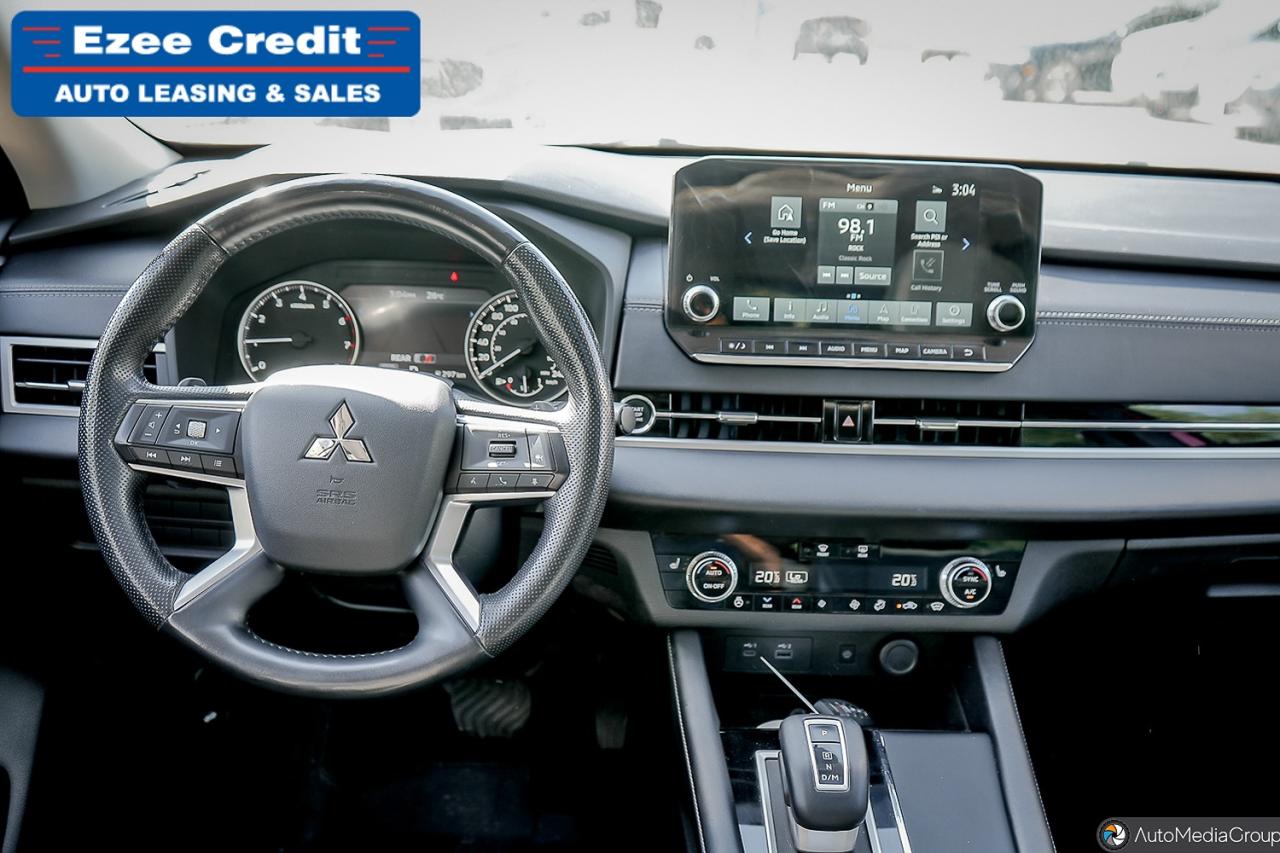 2022 Mitsubishi Outlander LE Photo47