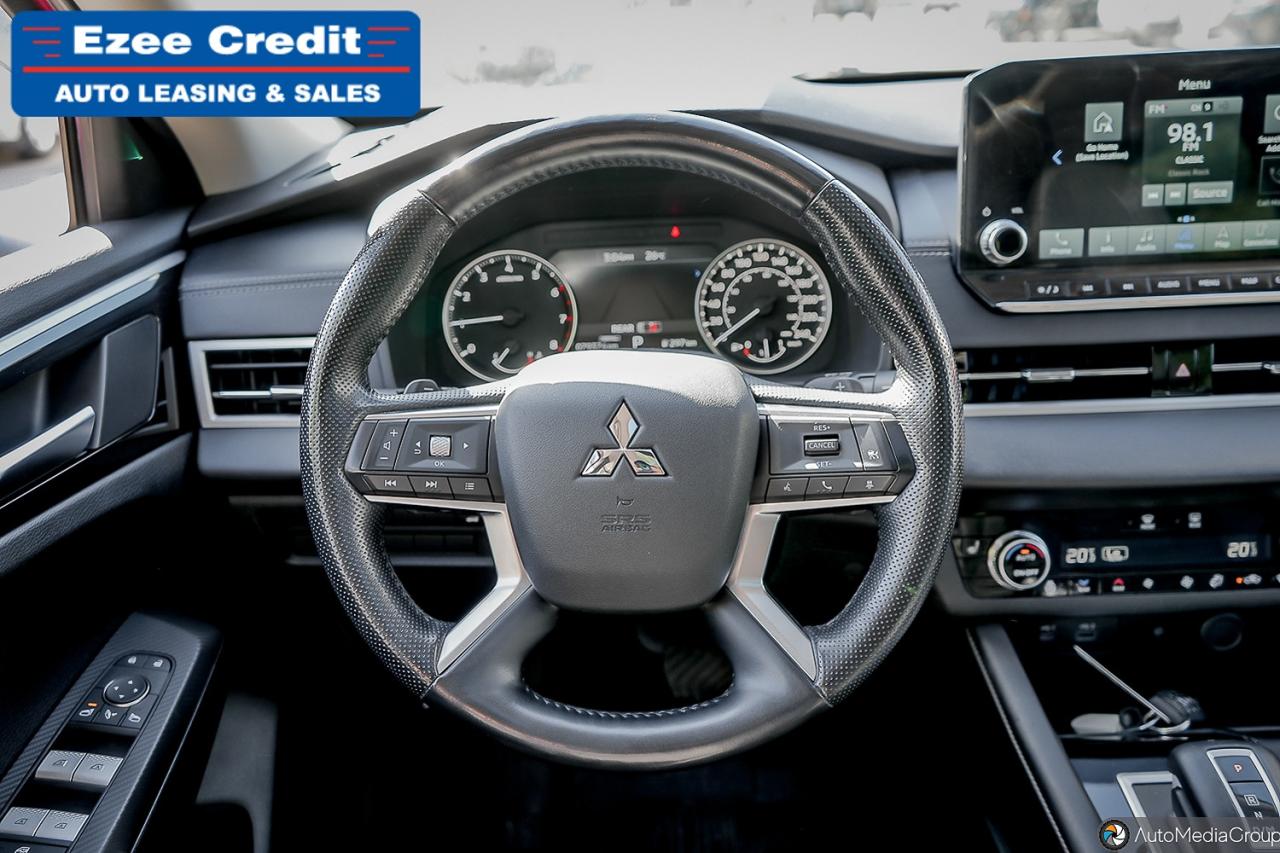 2022 Mitsubishi Outlander LE Photo18