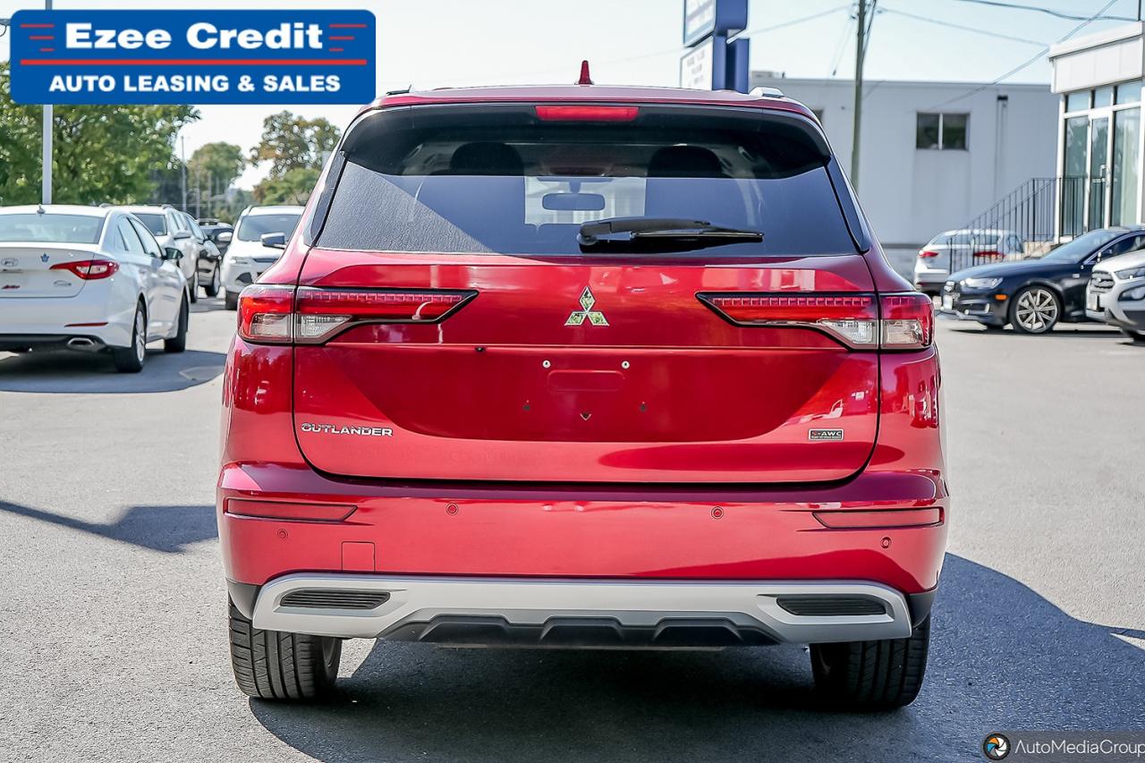 2022 Mitsubishi Outlander LE Photo37