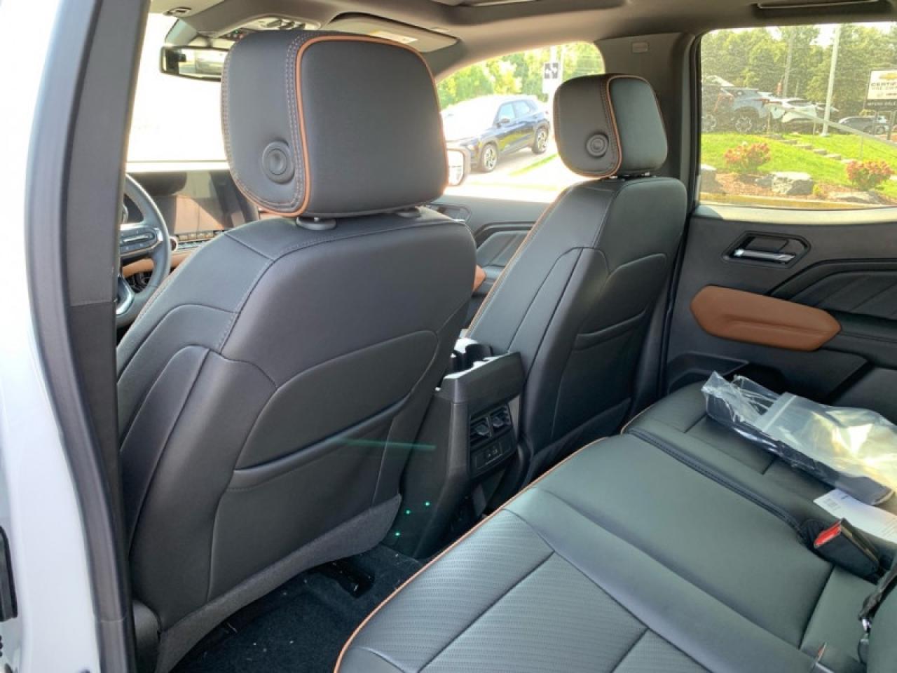 2026 GMC Canyon AT4  - Leather Seats Photo