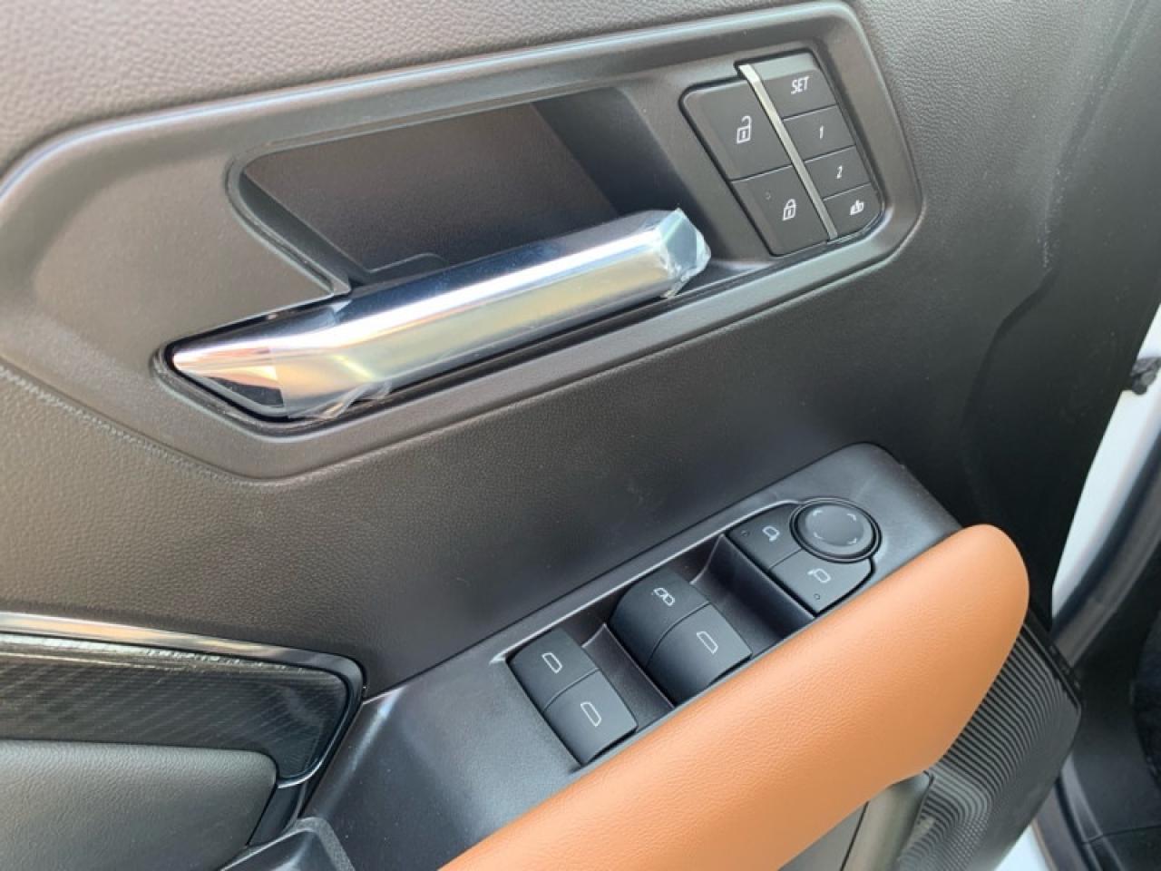 2026 GMC Canyon AT4  - Leather Seats Photo