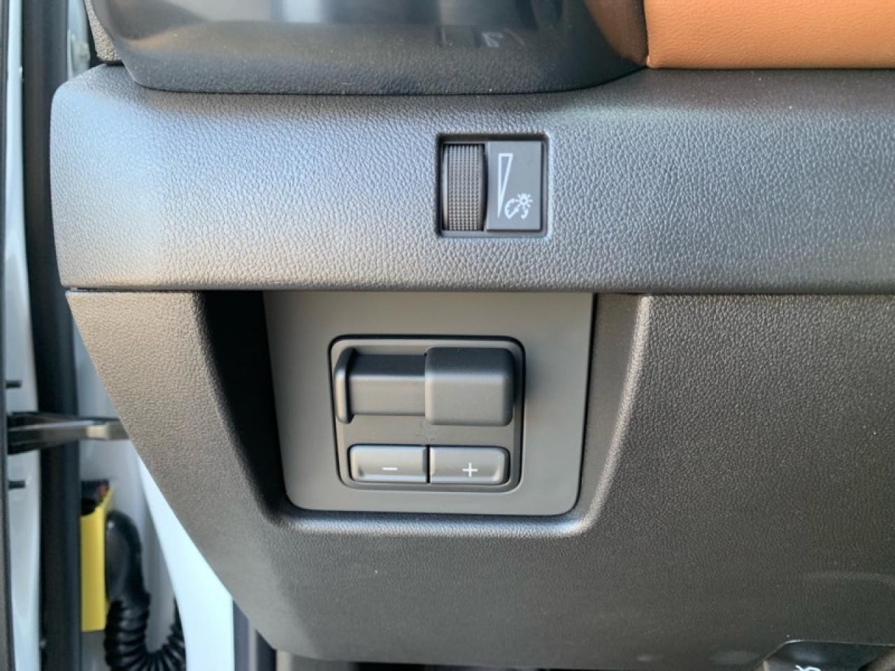 2026 GMC Canyon AT4  - Leather Seats Photo