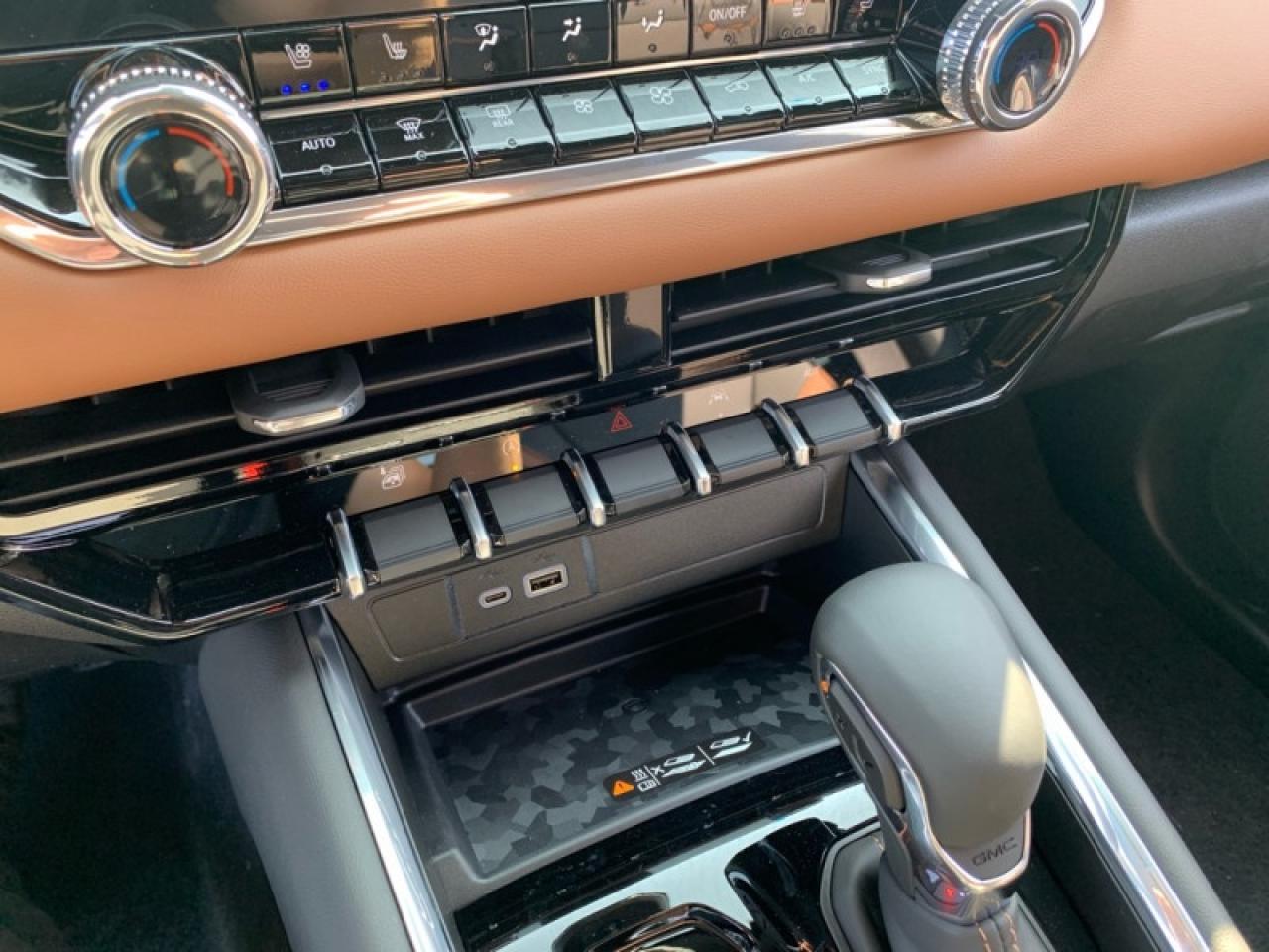 2026 GMC Canyon AT4  - Leather Seats Photo