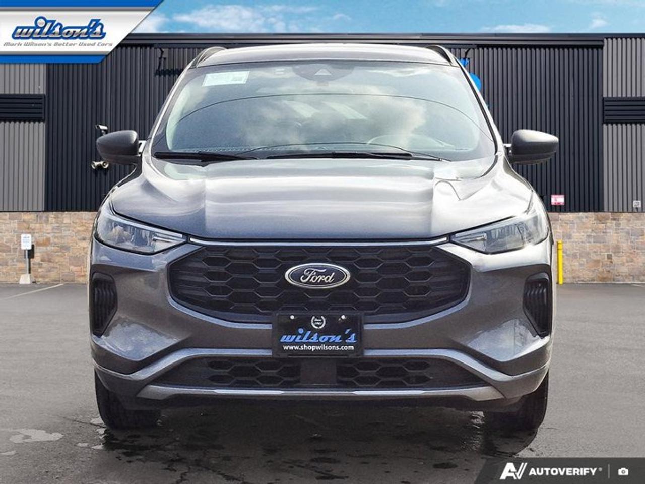 2024 Ford Escape ST-Line Hybrid AWD | Heated Seats + Steering | Remote Start | Split Leather | and More ! Photo