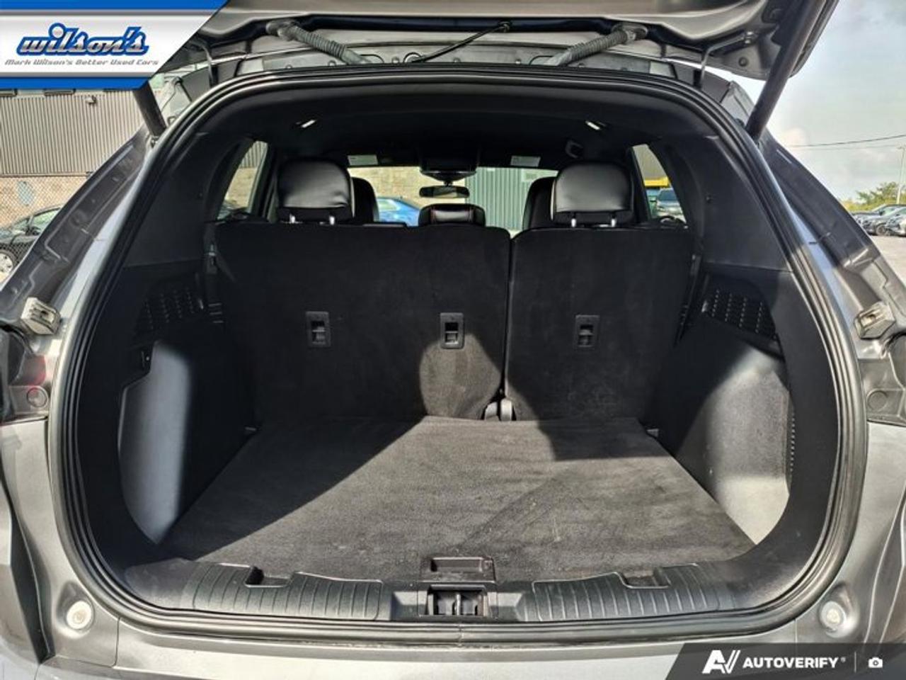 2024 Ford Escape ST-Line Hybrid AWD | Heated Seats + Steering | Remote Start | Split Leather | and More ! Photo