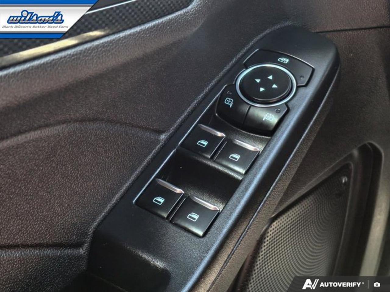 2024 Ford Escape ST-Line Hybrid AWD | Heated Seats + Steering | Remote Start | Split Leather | and More ! Photo