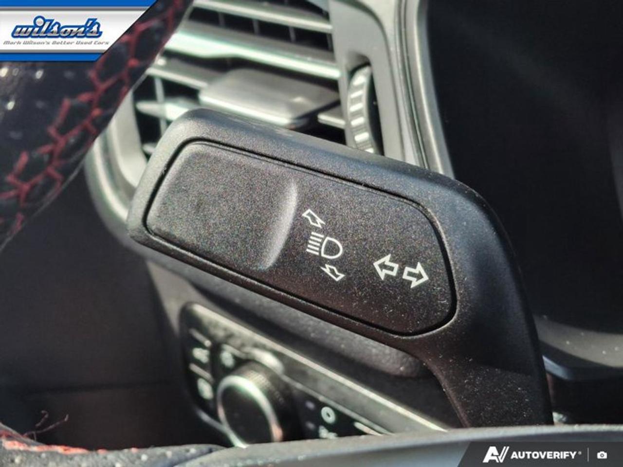 2024 Ford Escape ST-Line Hybrid AWD | Heated Seats + Steering | Remote Start | Split Leather | and More ! Photo