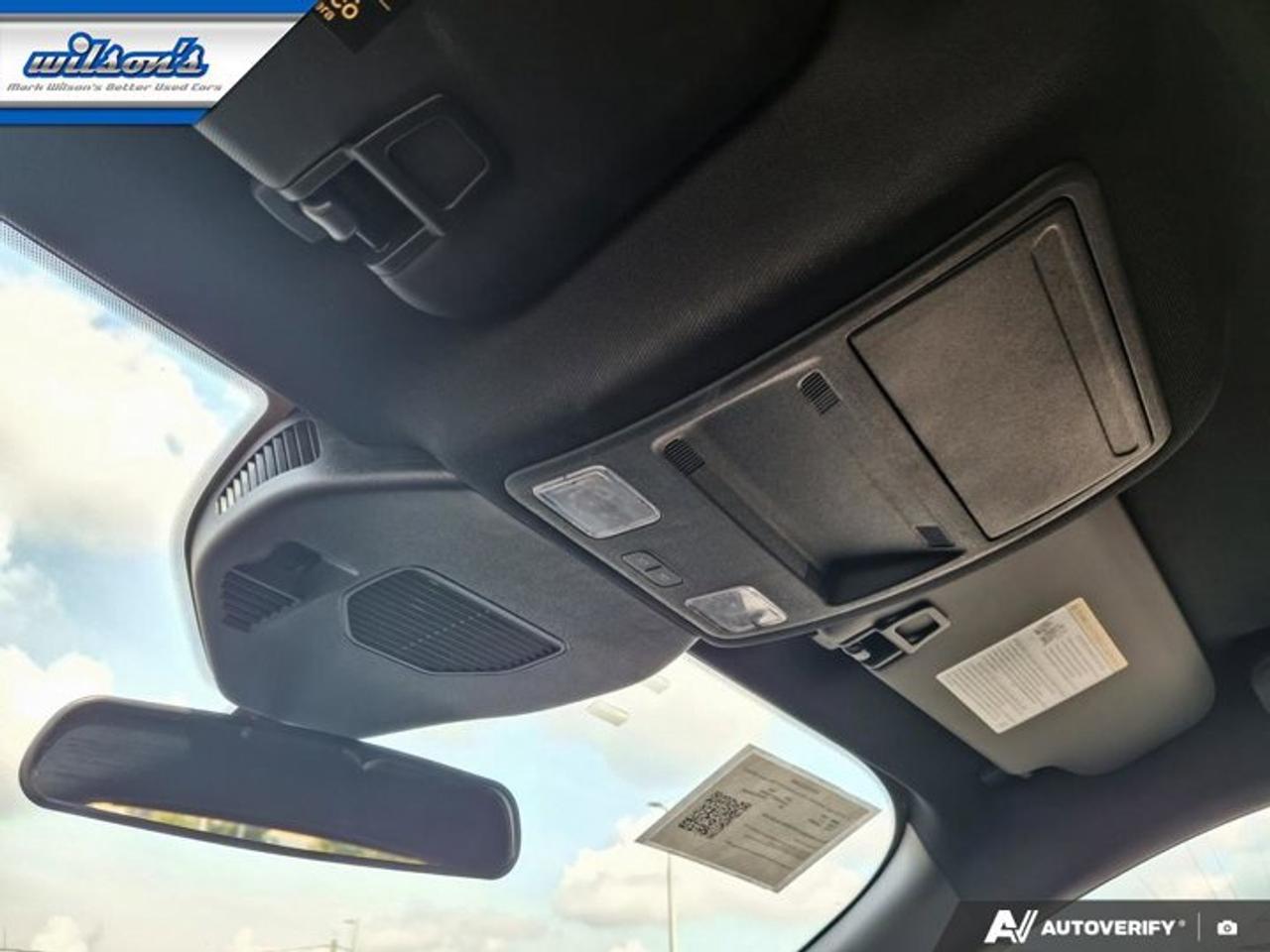 2024 Ford Escape ST-Line Hybrid AWD | Heated Seats + Steering | Remote Start | Split Leather | and More ! Photo