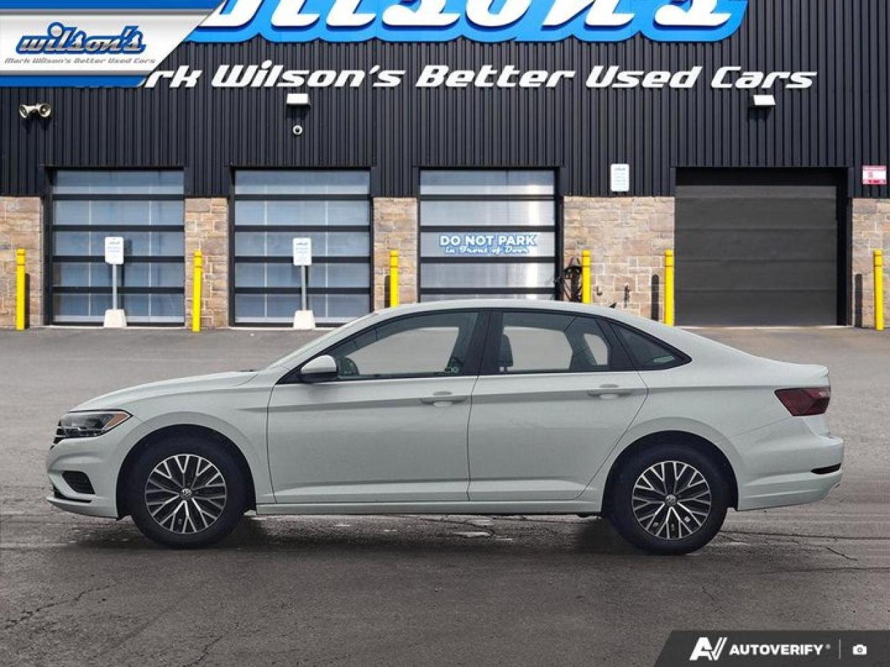 2021 Volkswagen Jetta Comfortline | Heated Seats | CarPlay + Android | Rear Camera | Alloy Wheels and More ! Photo
