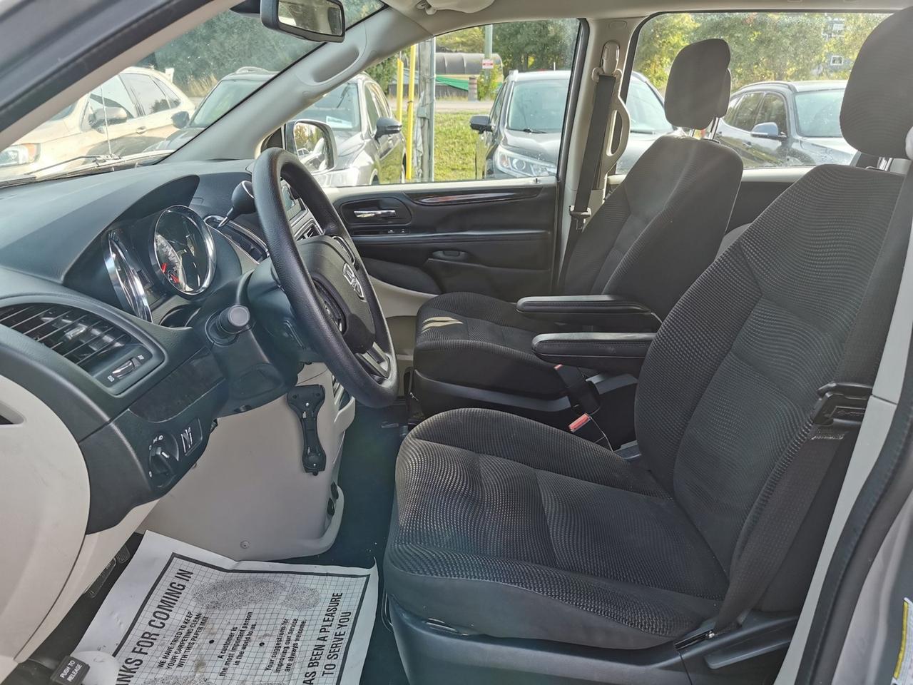 2020 Dodge Grand Caravan SE Photo