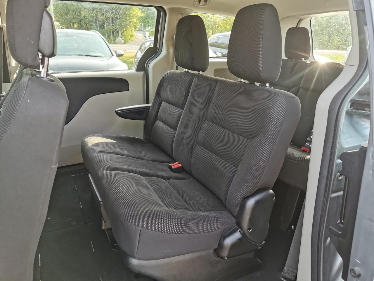 2020 Dodge Grand Caravan SE Photo