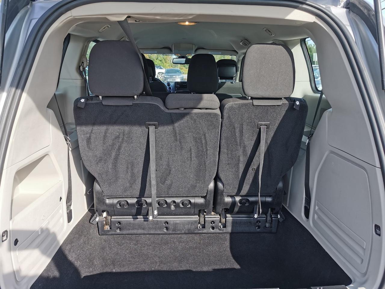 2020 Dodge Grand Caravan SE Photo