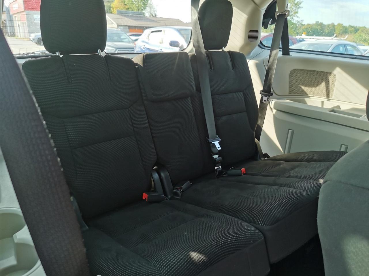 2020 Dodge Grand Caravan SE Photo