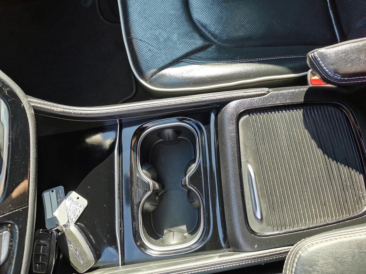 2022 Chrysler Pacifica Hybrid Limited - Photo #21