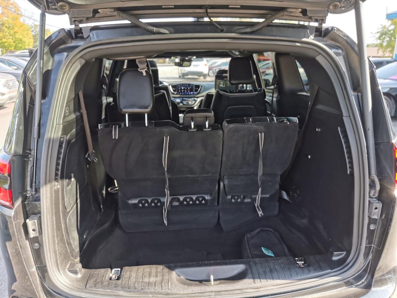 2022 Chrysler Pacifica Hybrid Limited - Photo #27