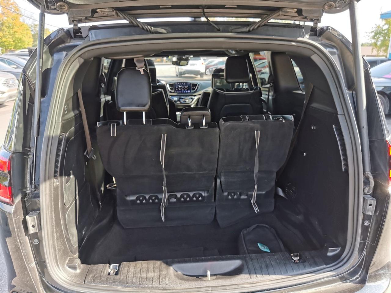 2022 Chrysler Pacifica Hybrid Limited Photo