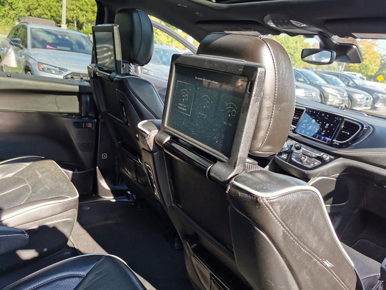 2022 Chrysler Pacifica Hybrid Limited Photo