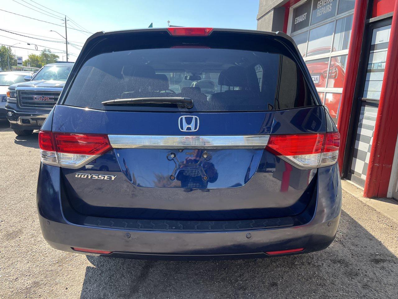 2016 Honda Odyssey EX-L Photo4